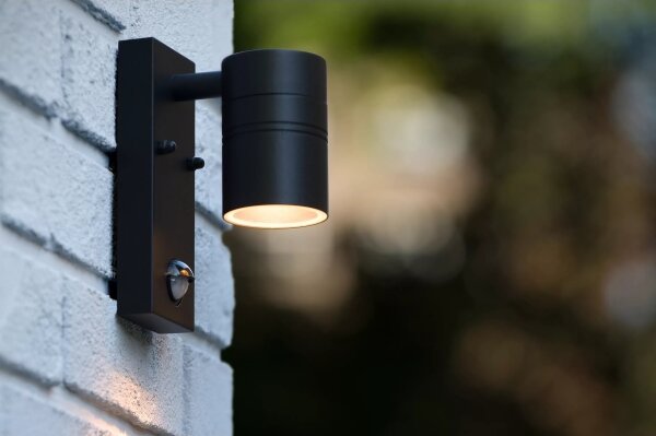 Lucide 14866/05/30 - LED Vonkajšie svietidlo so senzorom 1xGU10/5W/230V IP44