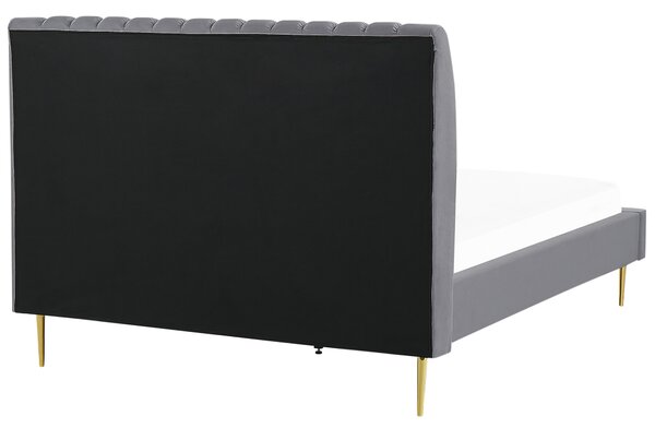 Čalúnená posteľ sivá zamatová 140 x 200 cm lamelový rošt vysoké čelo elegantný dizajn spálňa