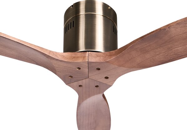 Stropný ventilátor hnedý drevené lopatky s diaľkovým ovládaním a časovačom obývacia izba spálňa