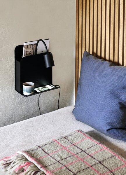 Nordlux - Nástenné svietidlo s poličkou a USB ROOMI 1xGU10/8W/230V čierna
