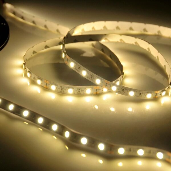 LED Pásik 5m 28W/12V IP20 3000K