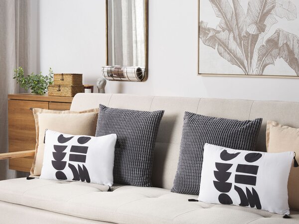 Sada 2 vankúšov biela a čierna obliečka polyester 30 x 50 cm dekoratívne vankúše geometrický vzor