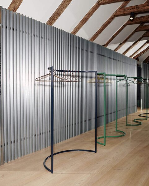 HAY Vešiak Colour Rack S, black