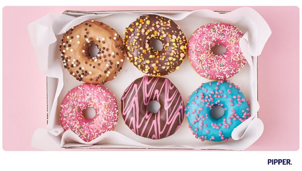 PIPPER. Samolepiaca textilná tapeta - Donuts 2