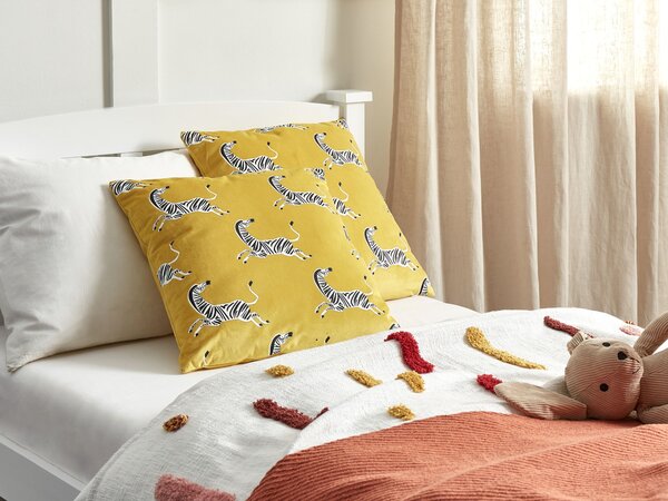 Sada 2 dekoratívnych vankúšov žltá zamat polyester 45 x 45 cm štvorcová zvierací vzor zebra detská izba