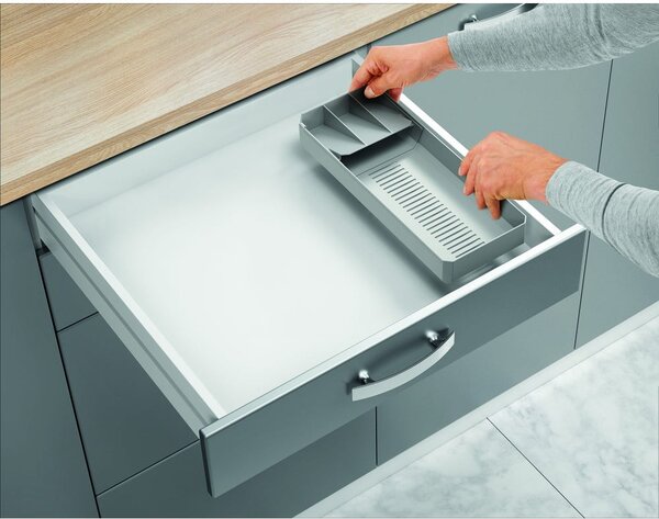 Sivý plastový príborník do zásuvky 15 x 49 cm – Metaltex