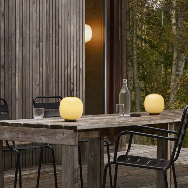 LOUIS POULSEN Prenosná lampa VL 45 Radiohus, Brass / White Opal