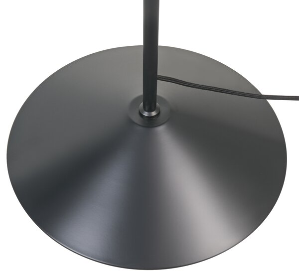 Stojaca lampa čierna kovové tienidlo a podstavec moderný štýl obývacia izba spálňa
