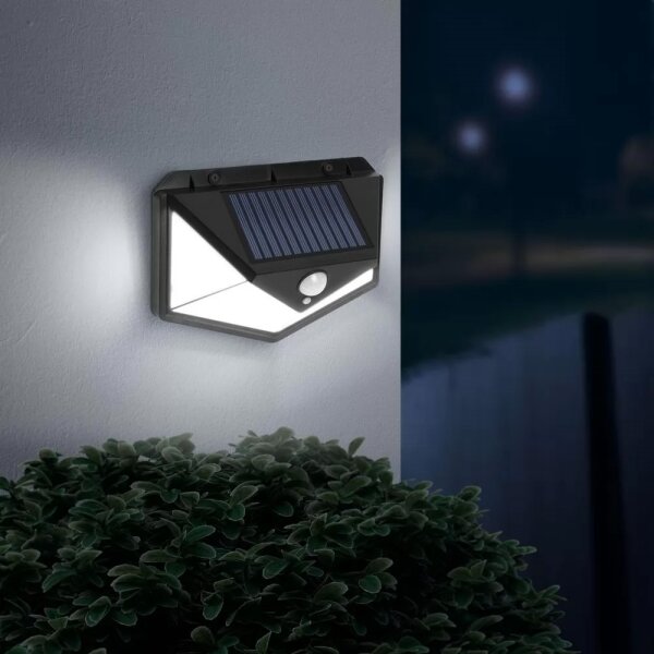 LED solárne nástenné svietidlo so senzorom LED/5W/5,5V IP65