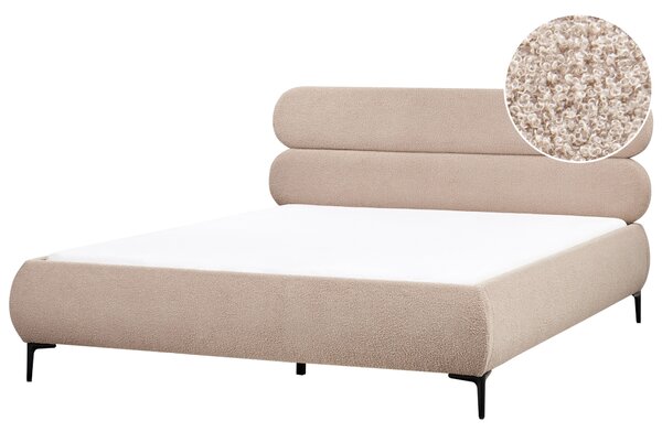Posteľ sivobéžová buklé čalúnenie čierne kovové nohy 180 x 200 cm lamelový rošt s čelom klasický minimalistický štýl spálňa