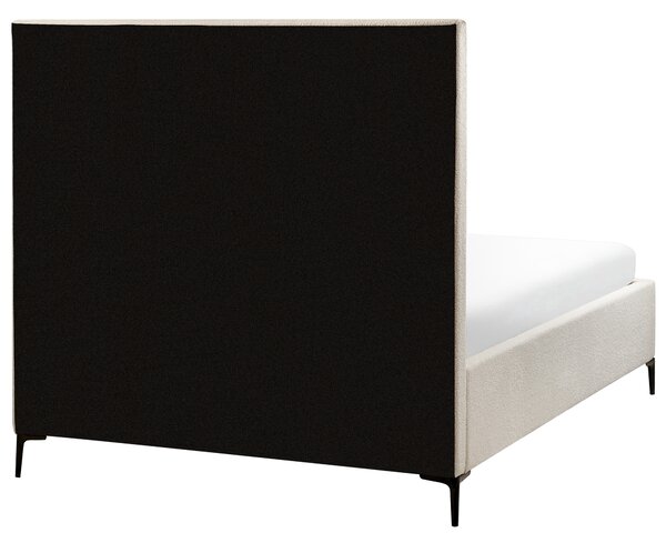 Posteľ s úložným priestorom krémová biela buklé čalúnenie 140 x 200 cm čierne kovové nohy prešívané čelo lamelový rošt moderný štýl spálňa