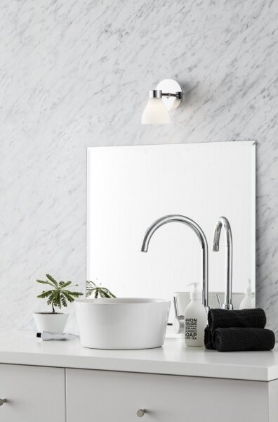 Markslöjd 106367 - Kúpeľňové nástenné svietidlo CASSIS 1xG9/18W/230V IP44
