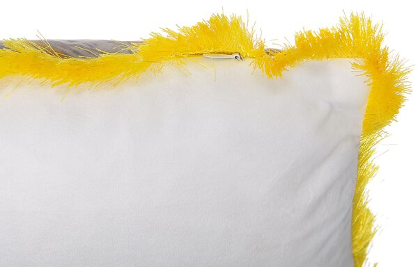 Sada 2 dekoratívnych vankúšov žltá biela sivá polyester 45 x 45 cm štvorcový tvar zvierací vzor so strapcami moderný glamour štýl doplnky