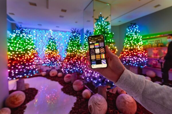Twinkly TWS250SPP-BEU - LED RGB Vonkajšia svetelná reťaz 250xLED 23,5m IP44 Wi-Fi
