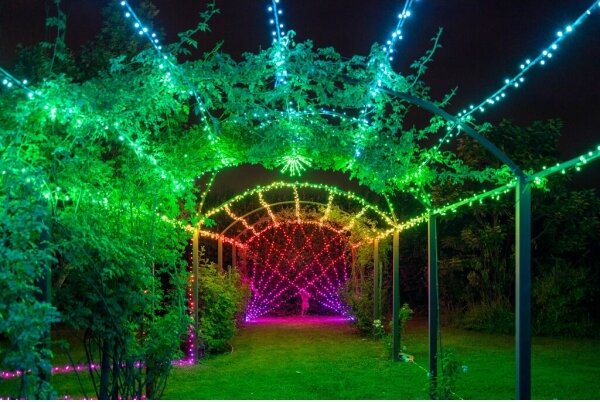 Twinkly TWS250SPP-BEU - LED RGB Vonkajšia svetelná reťaz 250xLED 23,5m IP44 Wi-Fi
