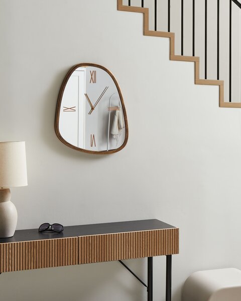 Nástenné hodiny tmavohnedý rám 53 x 45 cm minimalistický dizajn zrkadlový povrch bytové doplnky obývačka spálňa