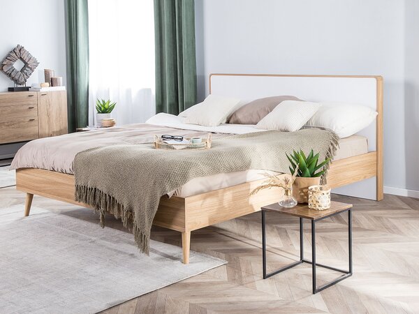 Posteľ svetlé drevo biela MDF 160 x 200 cm lamelový rošt s čelom moderný škandinávsky štýl spálňa