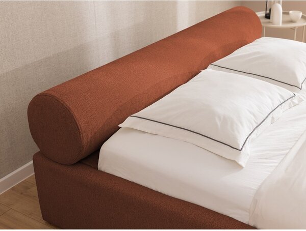 Čalúnená dvojlôžková posteľ s úložným priestorom s roštom 140x200 cm v terakotovej farbe Cille – Ropez