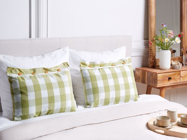 Sada 2 dekoratívnych vankúšov zelená tkanina 40 x 60 cm károvaný vzor štýl chaty textil doplnky
