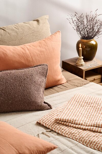 Obal na vankúš Tone-in-Tone Brown Stripes 35 × 80 cm