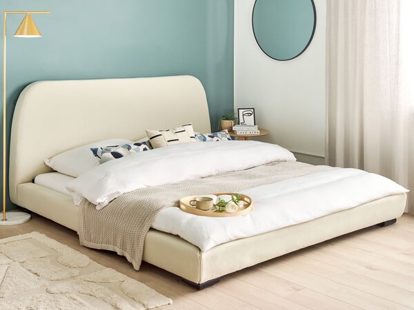 Posteľ svetlobéžová látkové čalúnenie polyester 180 x 200 cm lamelový rošt s čelom moderný tradičný štýl spálňa