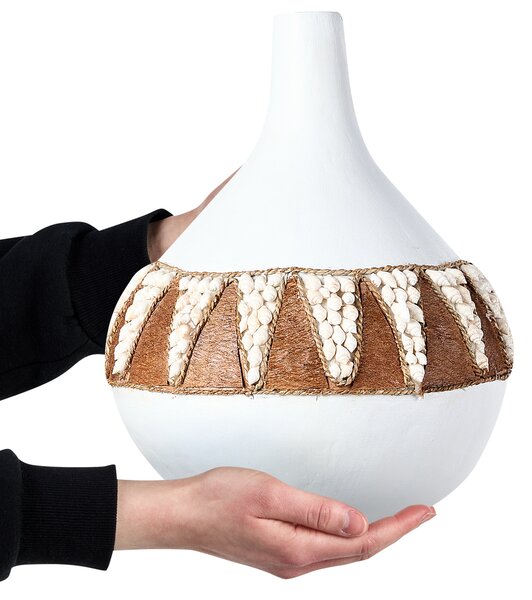 Dekoratívna váza biela terakotová 33 cm ručne vyrobená rustikálny vzor boho dizajn bytové doplnky