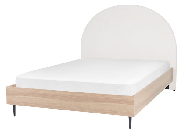 Posteľ biela svetlé drevo polyester 140 x 200 cm čalúnené čelo MDF rám kovové nohy lamelový rošt moderný štýl spálňa