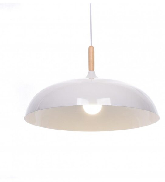 Dekoori - Závesná lampa VERSI škandinávskeho štýlu, široké tienidlo, biely kov a drevo, DEKORIKO