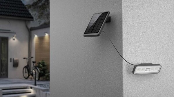 LED solárny reflektor so senzorom LED/8W/3,7V 2000 mAh IP54 čierny