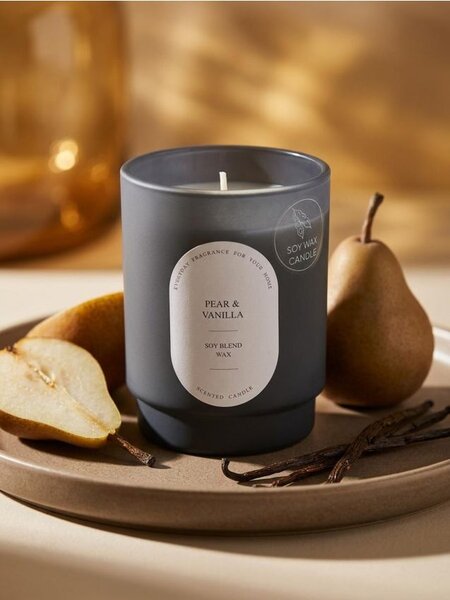 Sinsay - Vonná sójová sviečka Pear & Vanilla - čierna