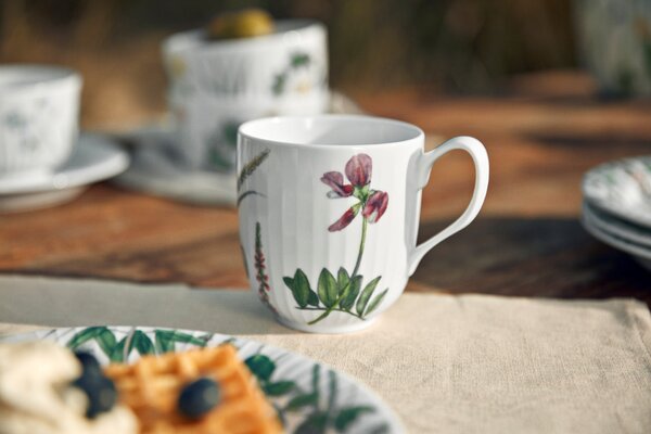 Porcelánový hrnček Hammershøi Summer Coastal flowers, 330 ml