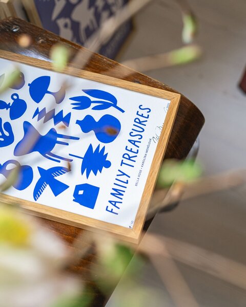 Signovaný umělecký tisk Family Treasures Blue A4