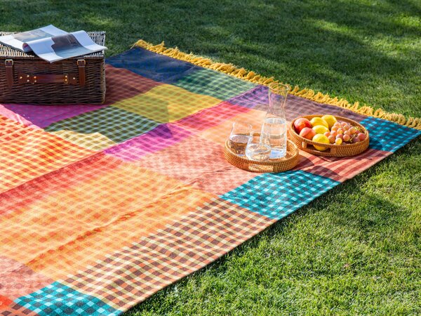 Pikniková deka viacfarebná polyester 200 x 200 cm ručná výroba so strapcami károvaný kockovaný vzor moderný boho štýl záhrada exteriér