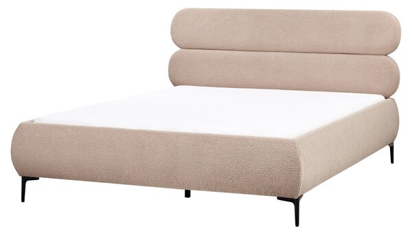 Posteľ sivobéžová buklé čalúnenie čierne kovové nohy 160 x 200 cm lamelový rošt s čelom klasický minimalistický štýl spálňa