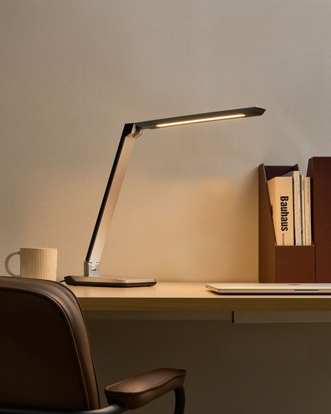 Stolná LED lampa strieborná syntetický materiál nastaviteľný jas a farba svetla stmievač moderný štýl domáca kancelária