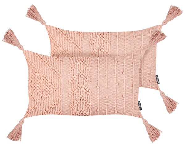 Sada 2 dekoratívnych vankúšov broskyňová ružová bavlnené obliečky 30 x 50 cm so strapcami