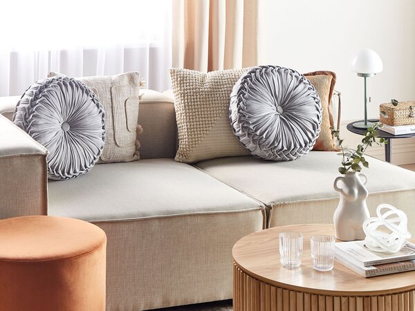 Sada 2 dekoratívnych vankúšov sivá zamatová s riasením 40 cm minimalistické moderné dekoračné doplnky