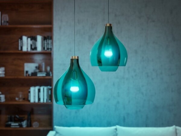 Základná sada Philips Hue WACA 2xE27/9W/230V 2000-6500K + zariadenie k prepojeniu