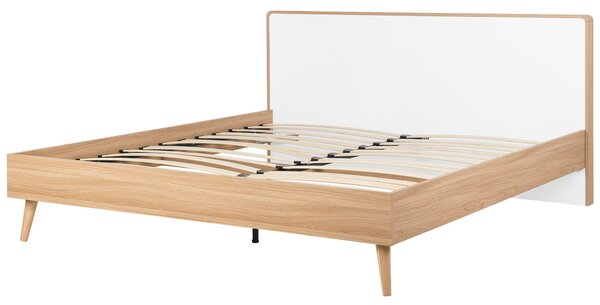 Posteľ svetlé drevo biela MDF 180 x 200 cm lamelový rošt s čelom moderný škandinávsky štýl spálňa