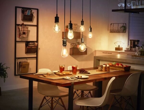 LED Stmievateľná žiarovka Philips Hue WHITE FILAMENT ST72 E27/7W/230V 2100K
