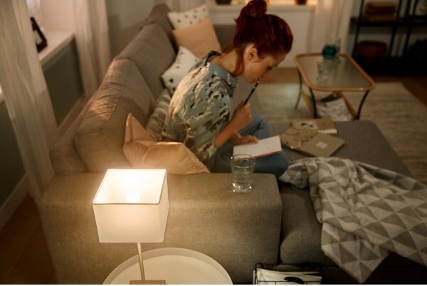 LED Stmievateľná žiarovka Philips Hue WHITE B39 E14/5,2W/230V 2200K - 6500K