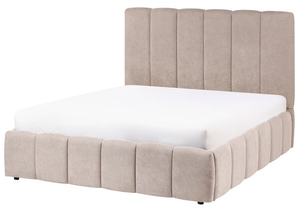 Posteľ s úložným priestorom sivobéžová látkové čalúnenie 140 x 200 cm vertikálne prešívanie zdvíhací rám vysoké čelo moderný štýl spálňa