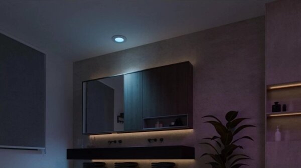 Philips - LED RGBW Stmievateľné kúpeľňové svietidlo Hue SLIM LED/8,3W/230V IP44