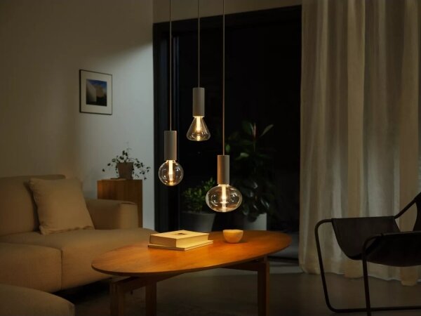 LED RGBW Stmievateľná žiarovka Philips Hue White And Color Ambiance E27/6,8W/230V