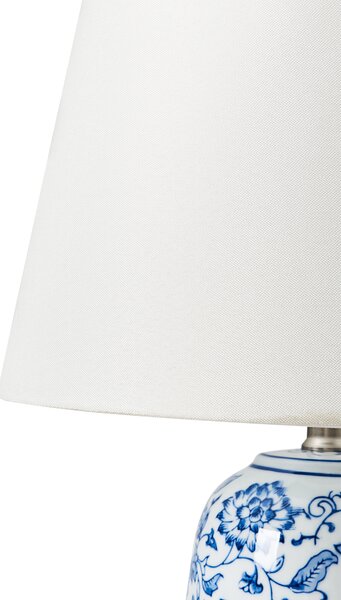 Stolná lampa biela a modrá porcelánový podstavec ľanové tienidlo kvetovaný vzor obývacia izba spálňa osvetlenie