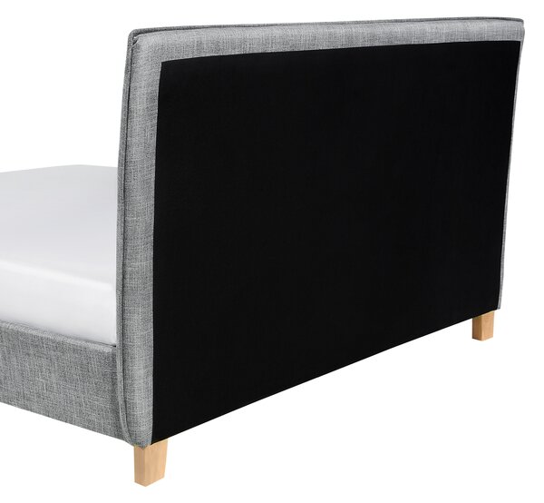 Posteľ sivá látkové čalúnenie 160 x 200 cm nohy zo svetlého dreva lamelový rošt s čelom moderný škandinávsky štýl spálňa