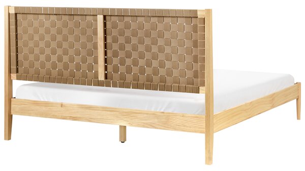 Posteľ svetlohnedá borovicové drevo 180 x 200 cm s čalúneným čelom a roštom moderný minimalistický štýl spálňa