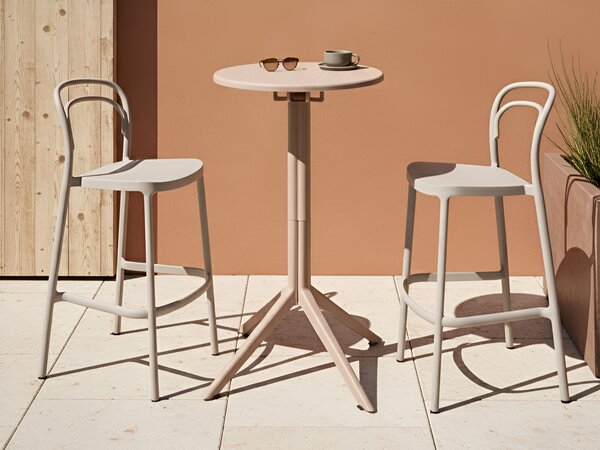 Okrúhly bistro stolík béžový syntetický materiál 60 x 60 cm sklopná stolová doska vonkajší odolný stôl na balkón