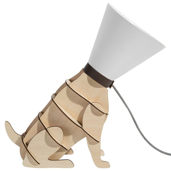Stolná lampa zo svetlého dreva s bielou v tvare sediaceho psa s kužeľovým tienidlom