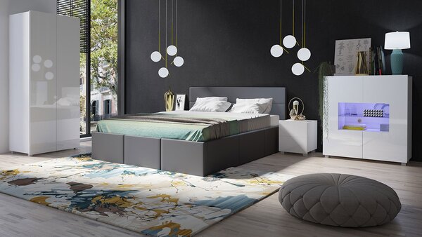 Spálňová zostava s posteľou 160x200 cm CHEMUNG - biela / lesklá biela / šedá ekokoža
